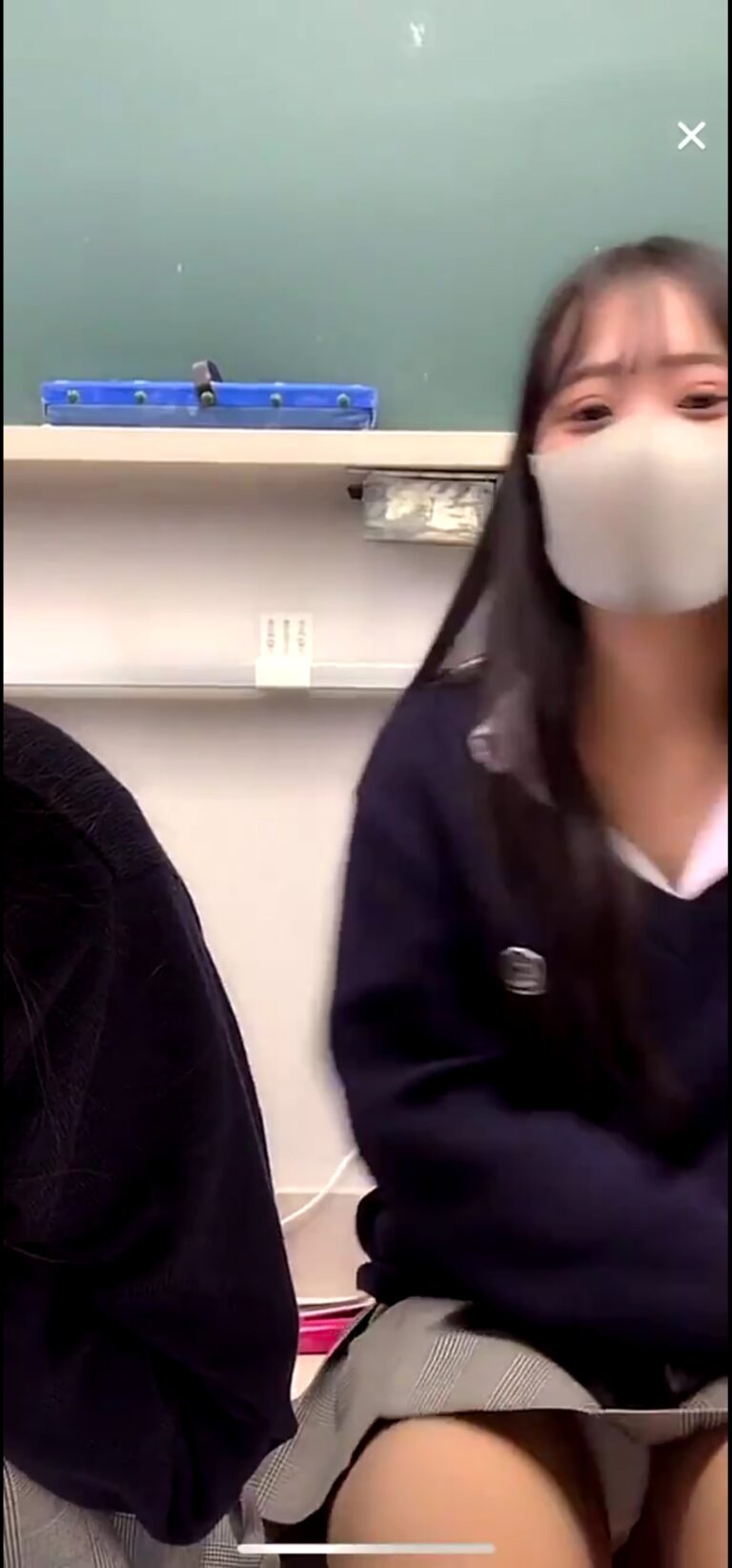 【画像】最近のJK「見せパンだから見えてもいいわw」ワイｼｺｺｺｺｺ「ﾋﾟｭｯ」